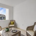 Apartamento De 2 Dormitorios En Playas Del Duque