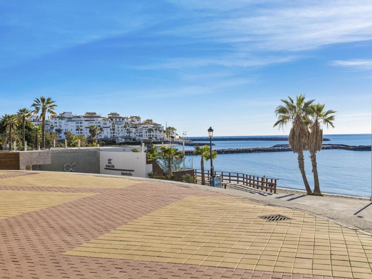 Apartamento De 2 En Playas Del Duque Marbella